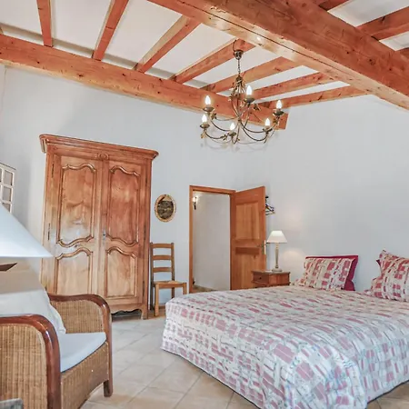 3 Bedroom Cozy In *