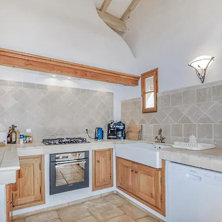 3 Bedroom Cozy In Taulis